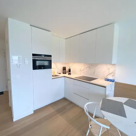 Riverside 0303 Apartment